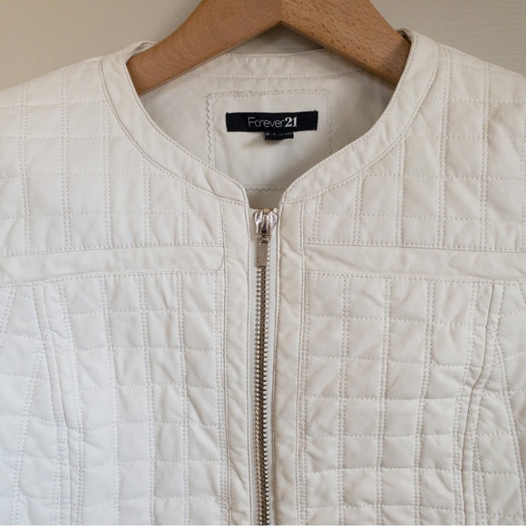𝅺Forever 21 White Vegan Faux Leather Moto Jacket Coat Checker Print Size L NWOT - Picture 2 of 14